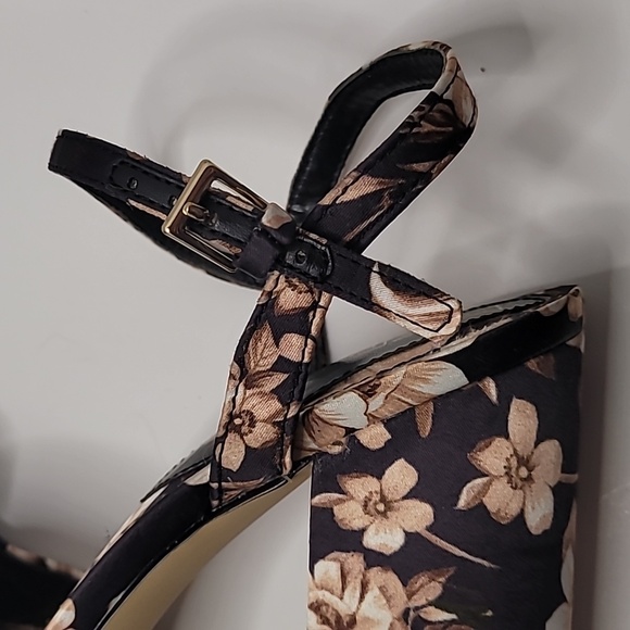 Express Floral Platform Heels - Picture 13 of 13
